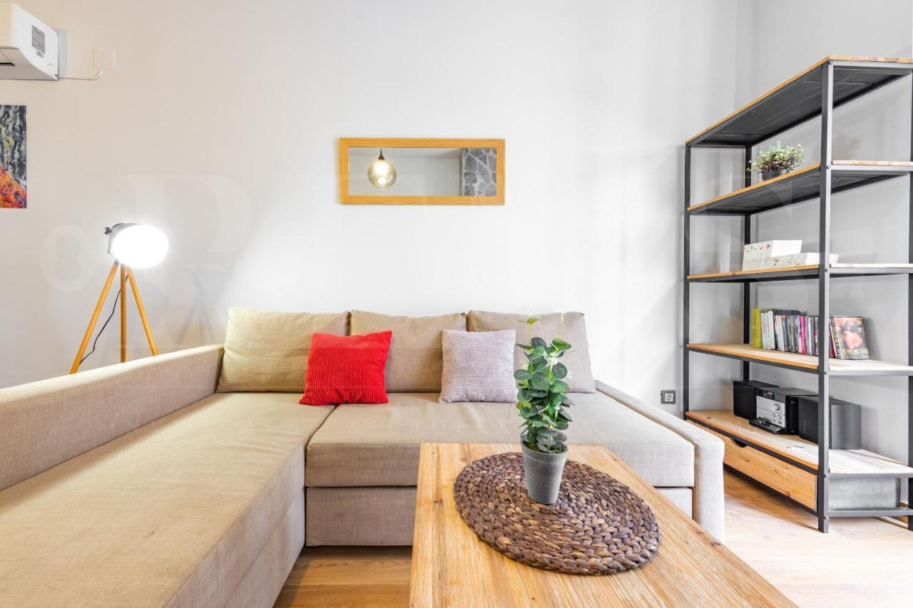 Cozy Flat With Common Pool & Parking - Center By Rems Apartment Málaga Exterior foto