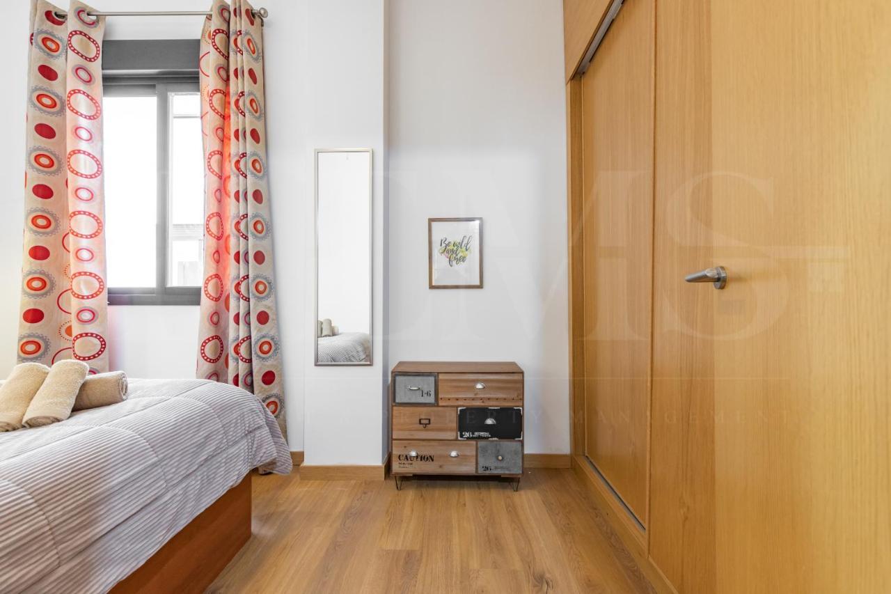 Cozy Flat With Common Pool & Parking - Center By Rems Apartment Málaga Exterior foto