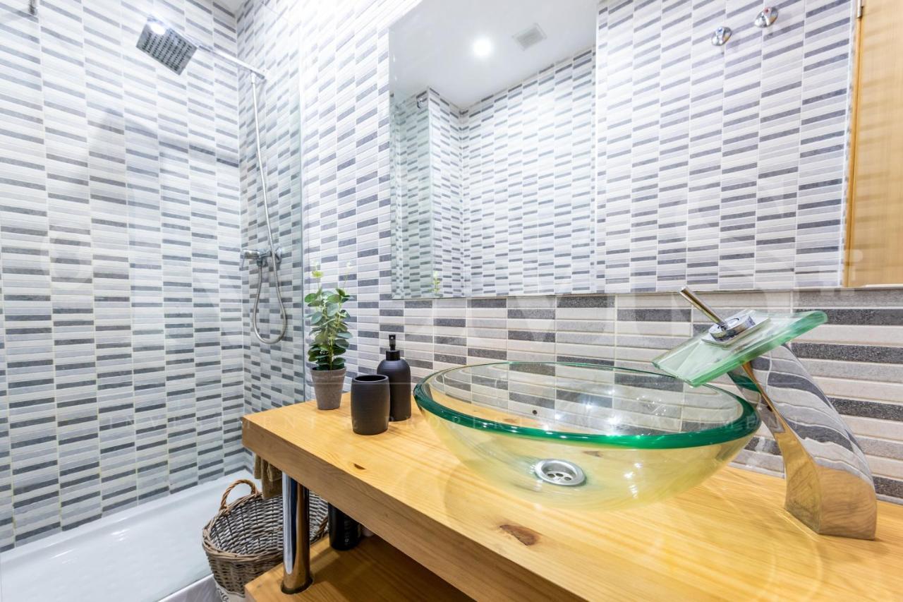 Cozy Flat With Common Pool & Parking - Center By Rems Apartment Málaga Exterior foto